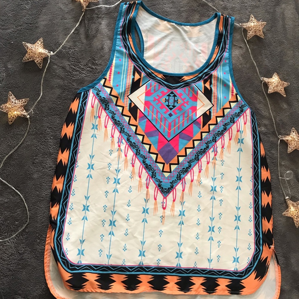NWOT Tribal Print White Top